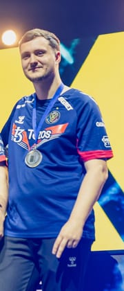 mezii headshot